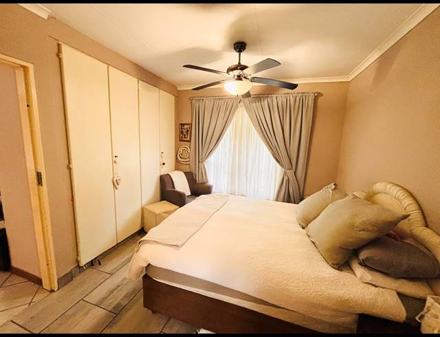 1 BEDROOM TOWNHOUSE FOR SALE IN MORELETA PARK